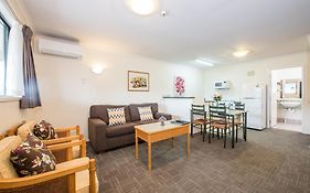 Albany Oak Motel